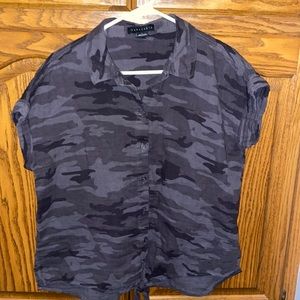 Sanctuary grey camo top